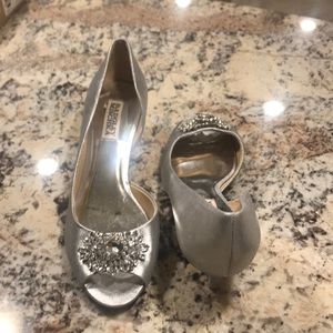 Badgley Mischka like brand new